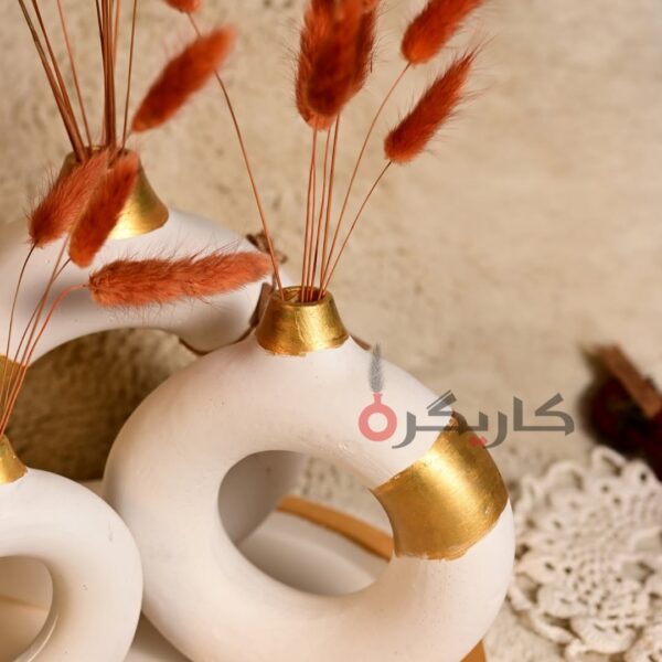 Elegant Modern Golden White Donut (Set of 5) with Golden Bars Without Flowers | Karigra - Image 3