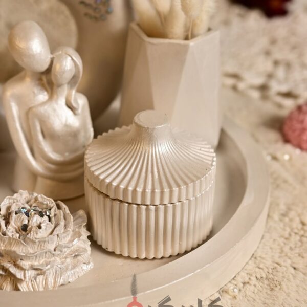 Elegant Modern Satin White home Decor (Set of 7) Without Flowers | Karigra - Image 3