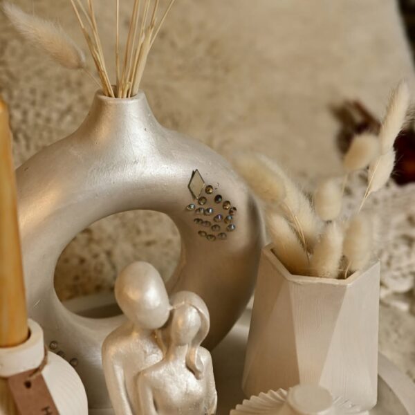 Elegant Modern Satin White home Decor (Set of 7) Without Flowers | Karigra - Image 5