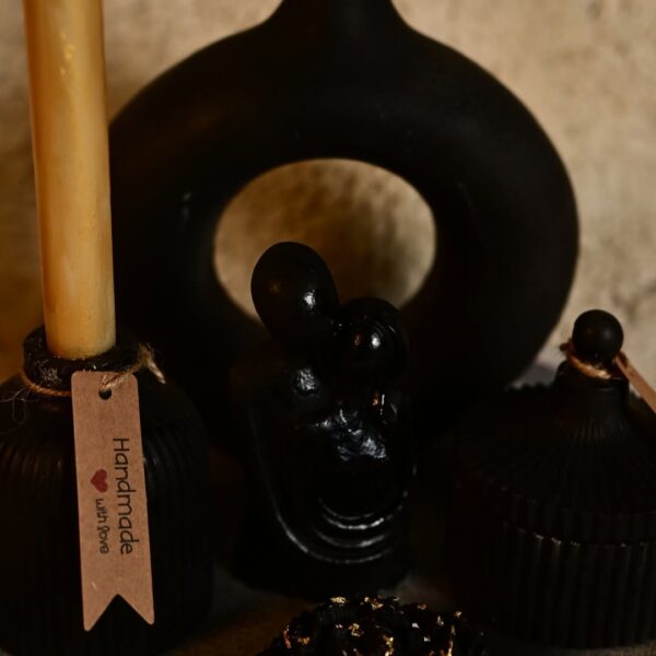 Elegant Modern Black Home Decor (Set of 7) Without Flowers | Karigra - Image 3