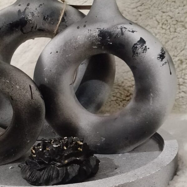 Modern Black Abstract Donut Vase Set – 5 Piece Decorative Sculpture | Karigra - Image 3